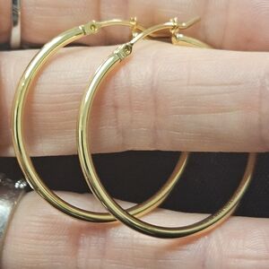 NEW Stainless Steel Lightweight Gold Hoop Earrings